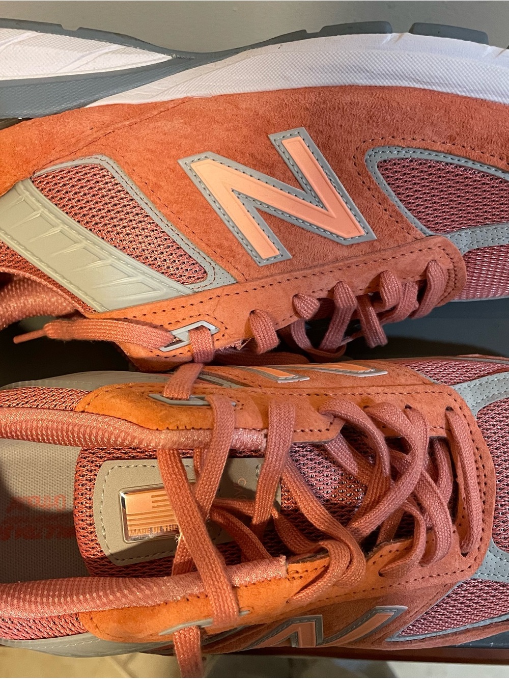 New Balance men’s Coral Pink Athletic Sneakers - Picture 2 of 4